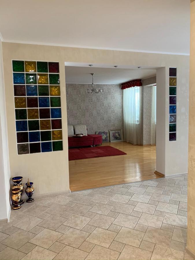 Bright Room Near International Exhibition Centre Kiew Exterior foto